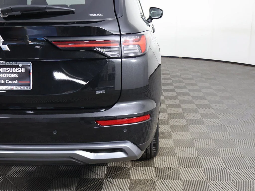 2025 Mitsubishi Outlander SE - Photo 19