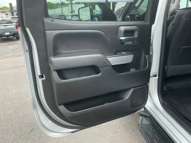 Used 2019 SILVER ICE METALLIC Chevrolet LTZ image 17
