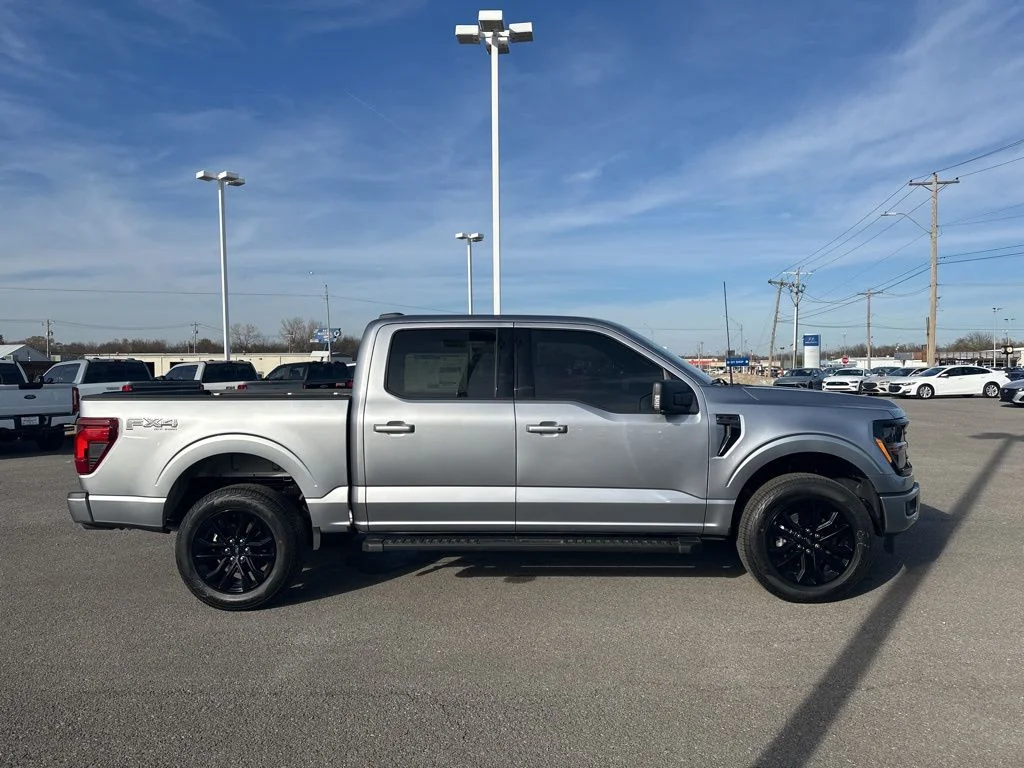 New 2025 Iconic Silver Metallic Ford XLT image 4