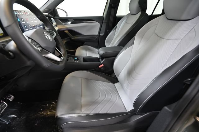 New 2026 Green Volkswagen 2.0T SE R-Line Black image 7