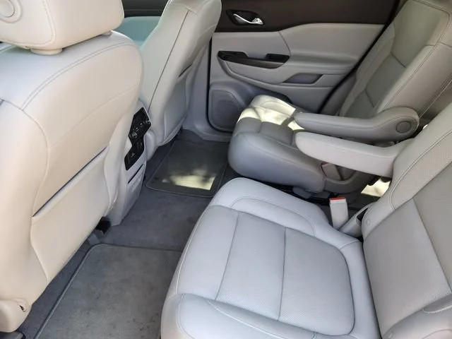 Used 2019 RED QUARTZ TINTCOAT GMC SLT image 30