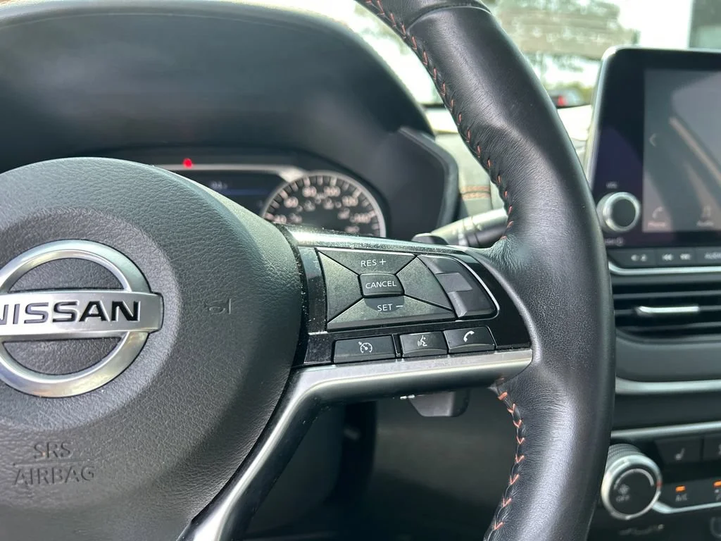 2021 Nissan Altima SR - Photo 22