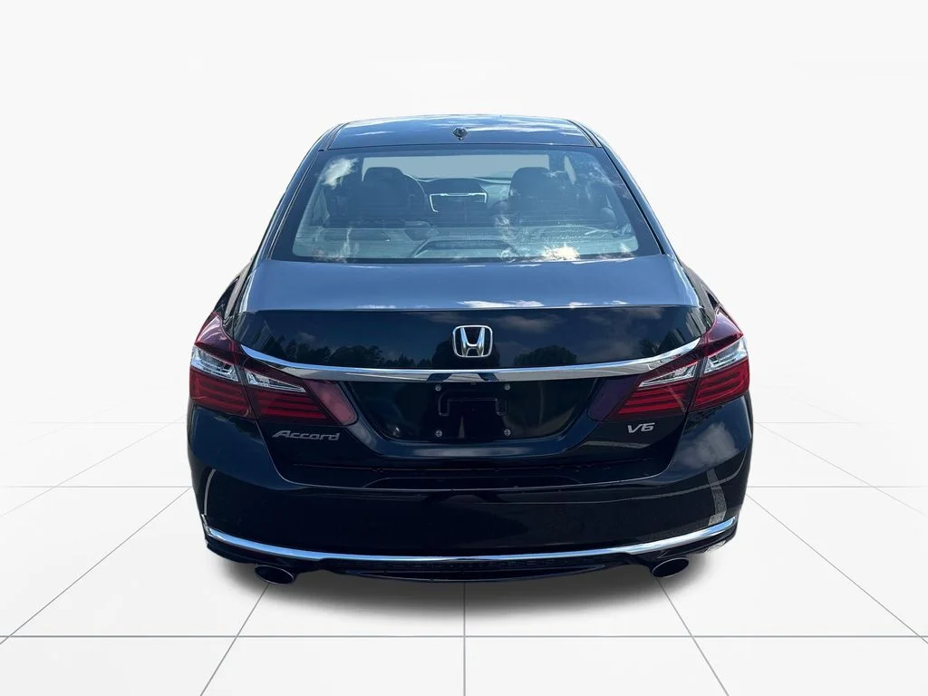Used 2016 Crystal Black Pearl Honda EX-L image 7