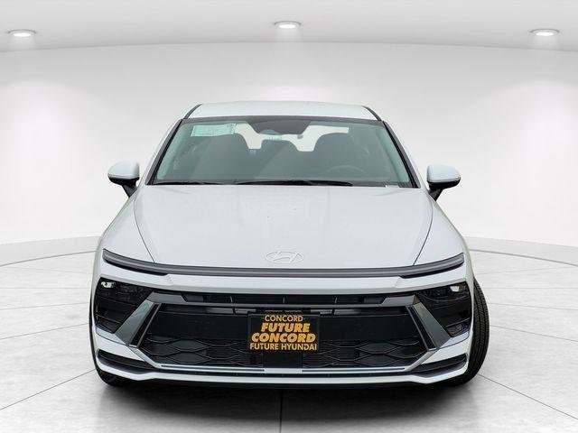 New 2026 White Hyundai SE image 28