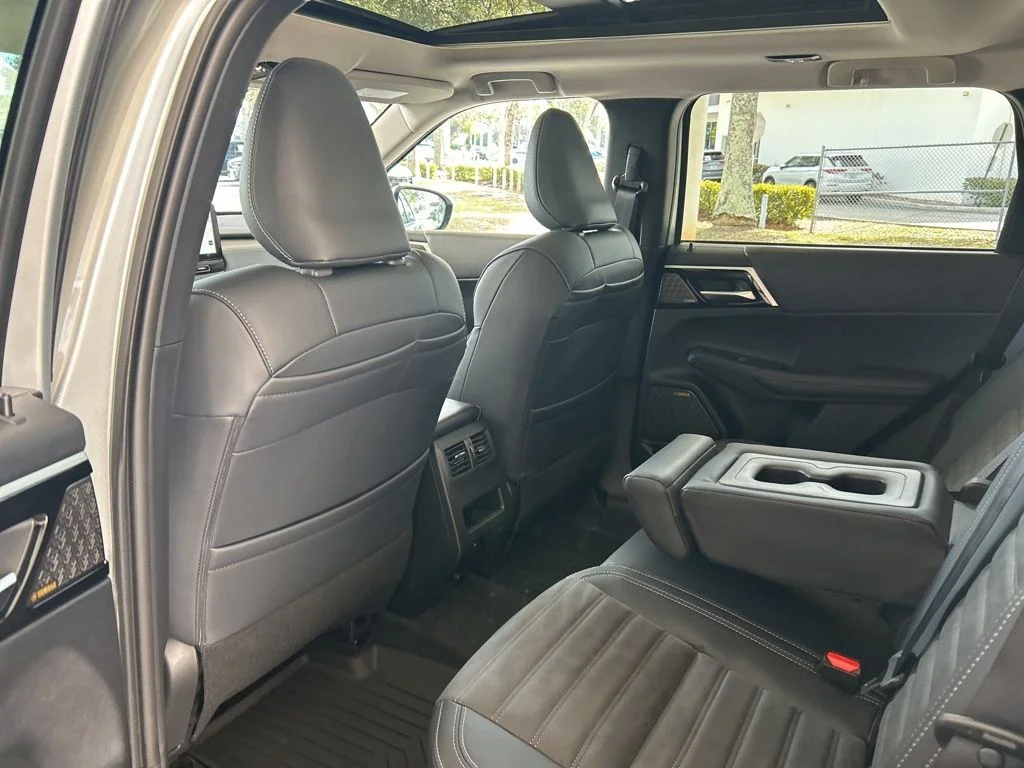 New 2026 Silver Mitsubishi SE 1.5T 2WD image 36