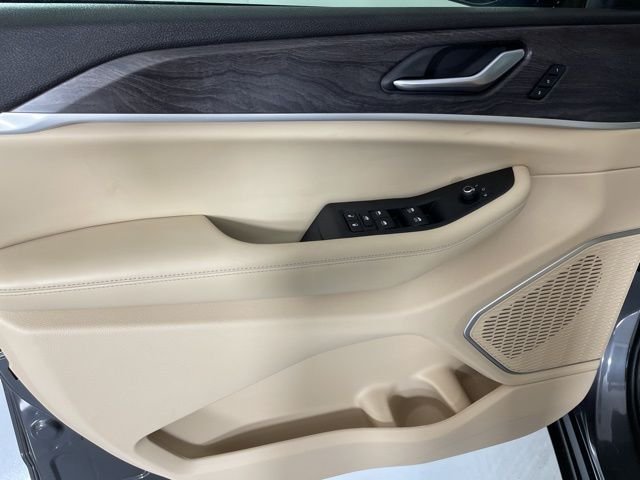 New 2025 Baltic Gray Metallic Clear-Coat Exterior Paint Jeep Limited image 14