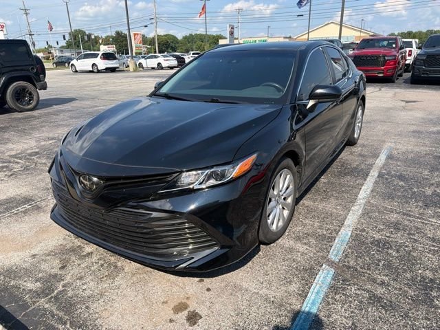 Used 2019  Toyota LE image 2