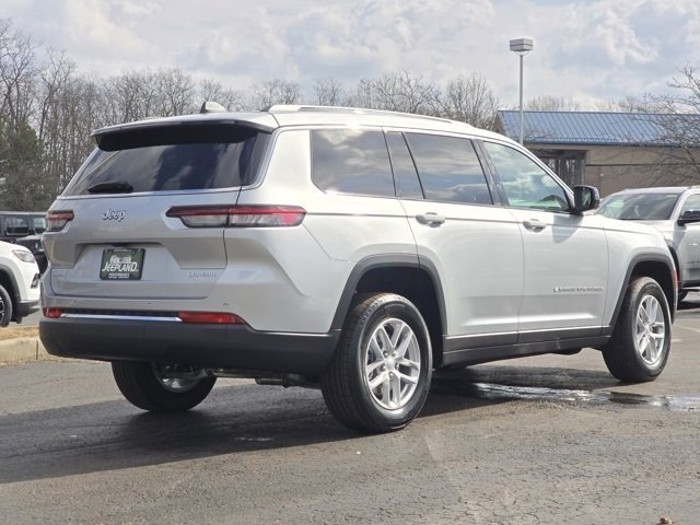 New 2026 Silver Zynith Exterior Paint Jeep Laredo image 30