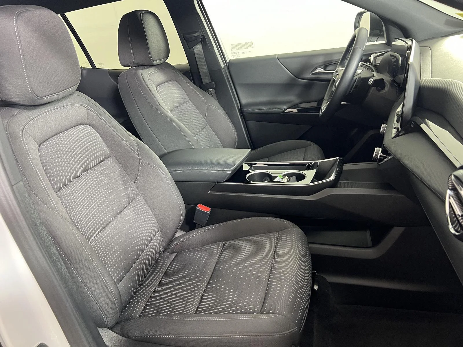 Used 2025 Summit White Chevrolet AWD LT image 22