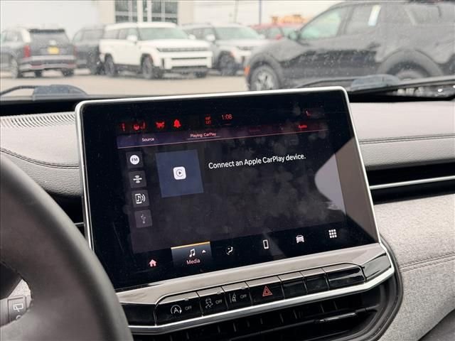 Used 2023 Red Jeep Latitude Lux image 26