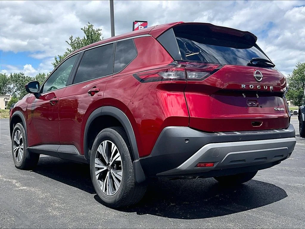 Used 2023 Red Nissan SV image 3