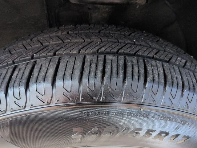 Used 2013 Gray Toyota SE image 11