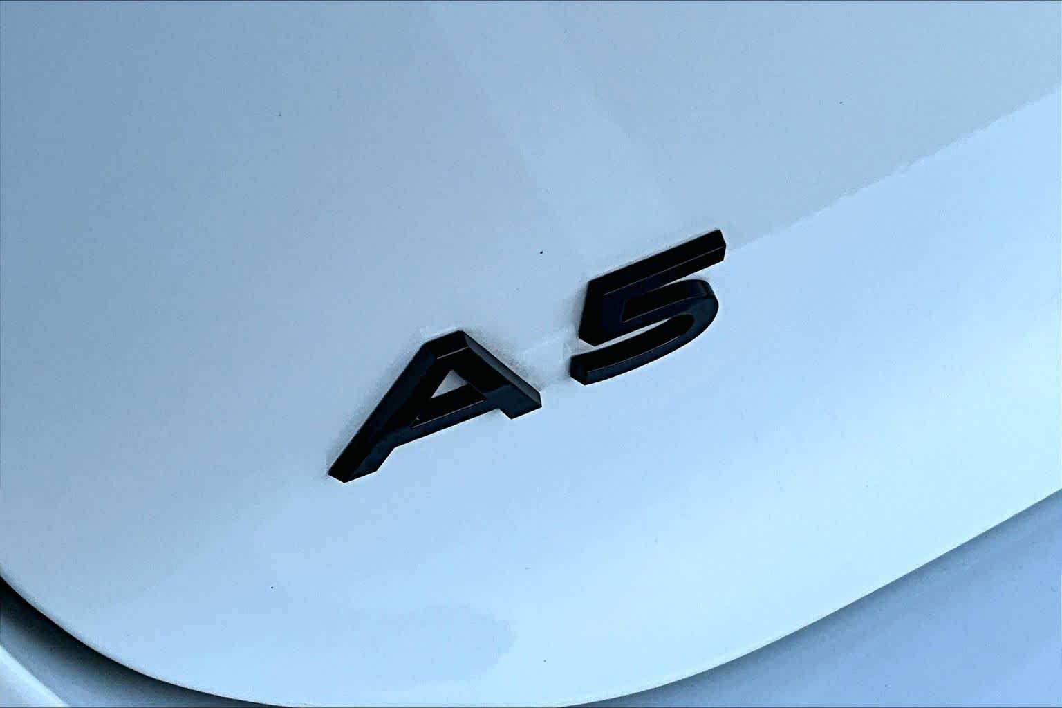 Used 2025 Glacier White Metallic Audi Premium Plus image 32