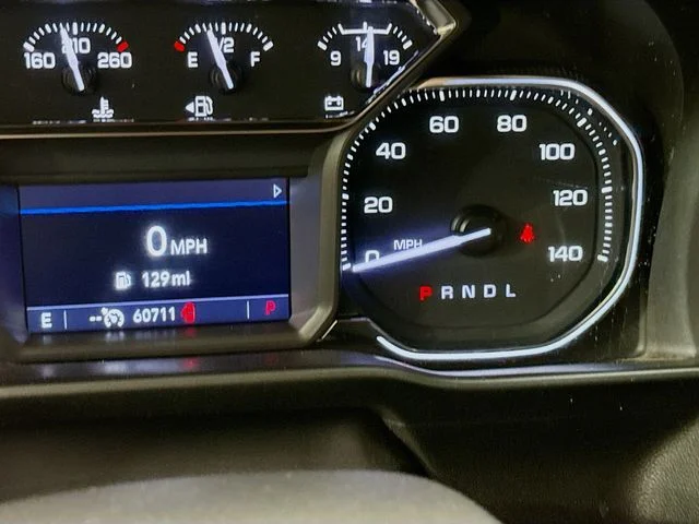 Used 2021 Silver GMC Elevation image 13
