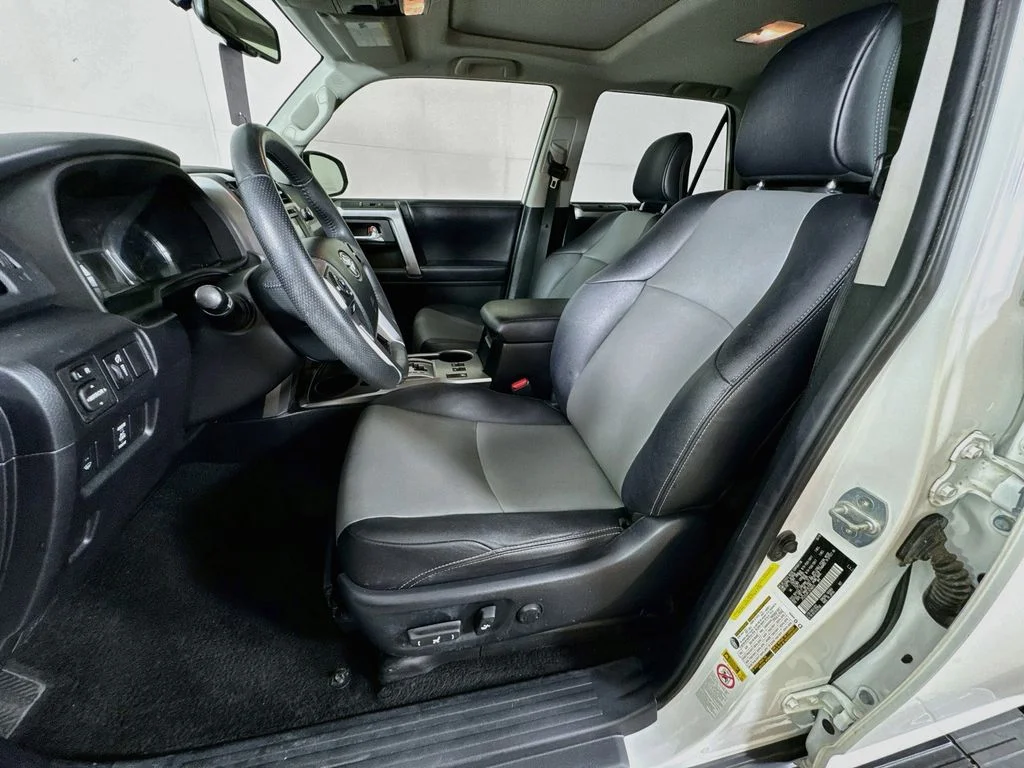 Used 2018 White Toyota SR5 Premium image 25