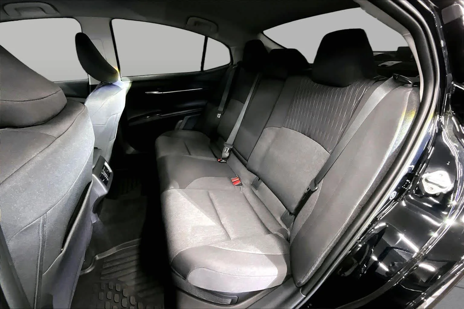 Used 2025 Midnight Black Metallic Toyota LE image 19