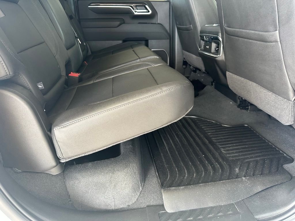 Used 2025 White Chevrolet LTZ image 36