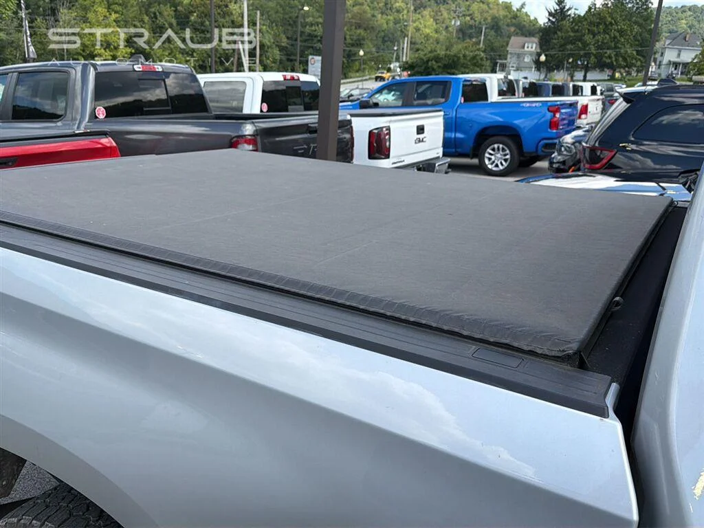 Used 2019 Silver Ice Metallic Chevrolet LT image 6