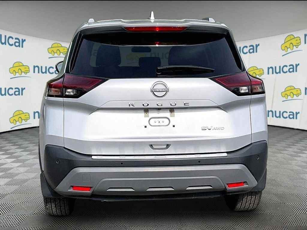 Used 2023 Silver Nissan SV image 5