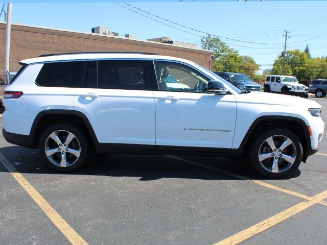 Used 2021 Bright White Clearcoat Jeep Limited image 5