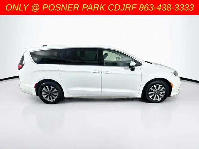 Used 2023 White Chrysler Touring L image 8
