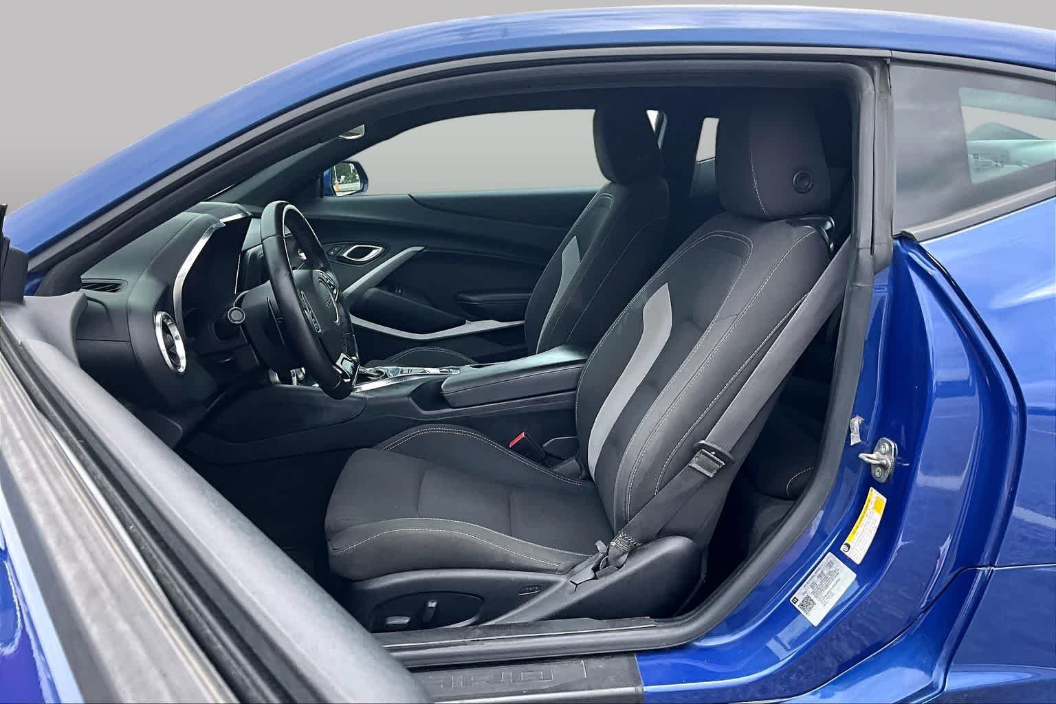Used 2020 Riverside Blue Metallic Chevrolet 1LT image 8