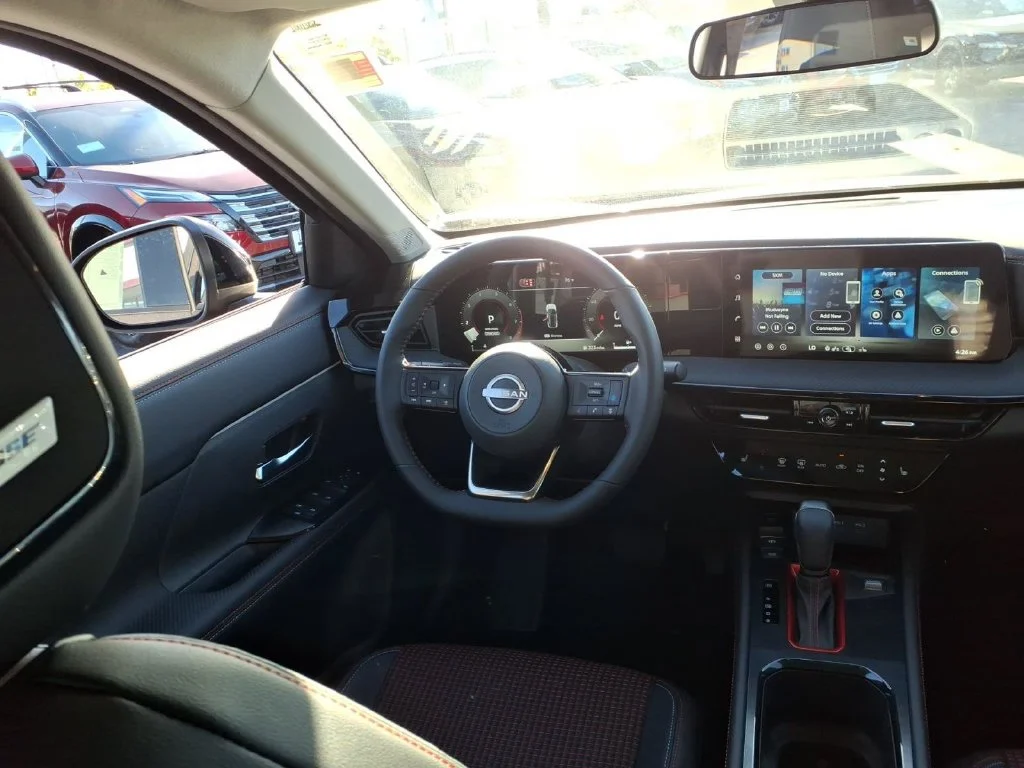 New 2027 Canyon Bronze Metallic Nissan SR image 10