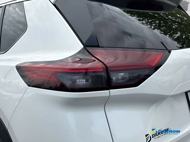 Used 2023 White Nissan SV image 27