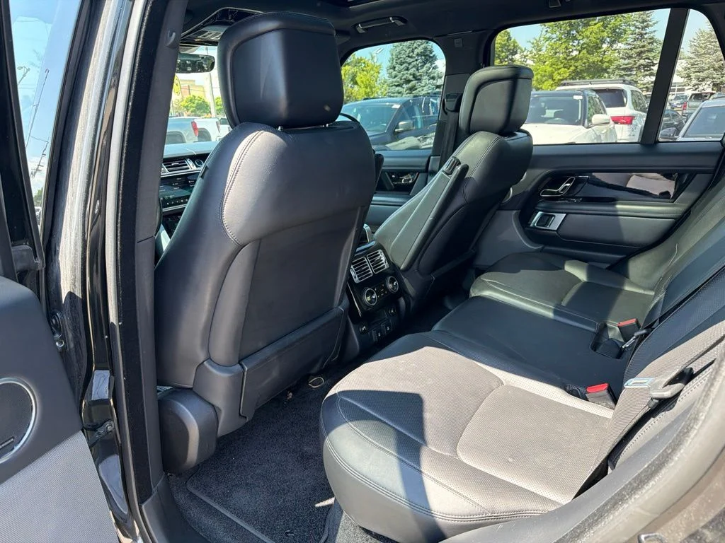 Used 2018  Land Rover 5.0L V8 Supercharged image 17