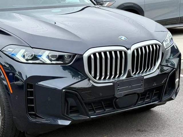 Certified Used 2024 Carbon Black Metallic BMW xDrive40i image 8