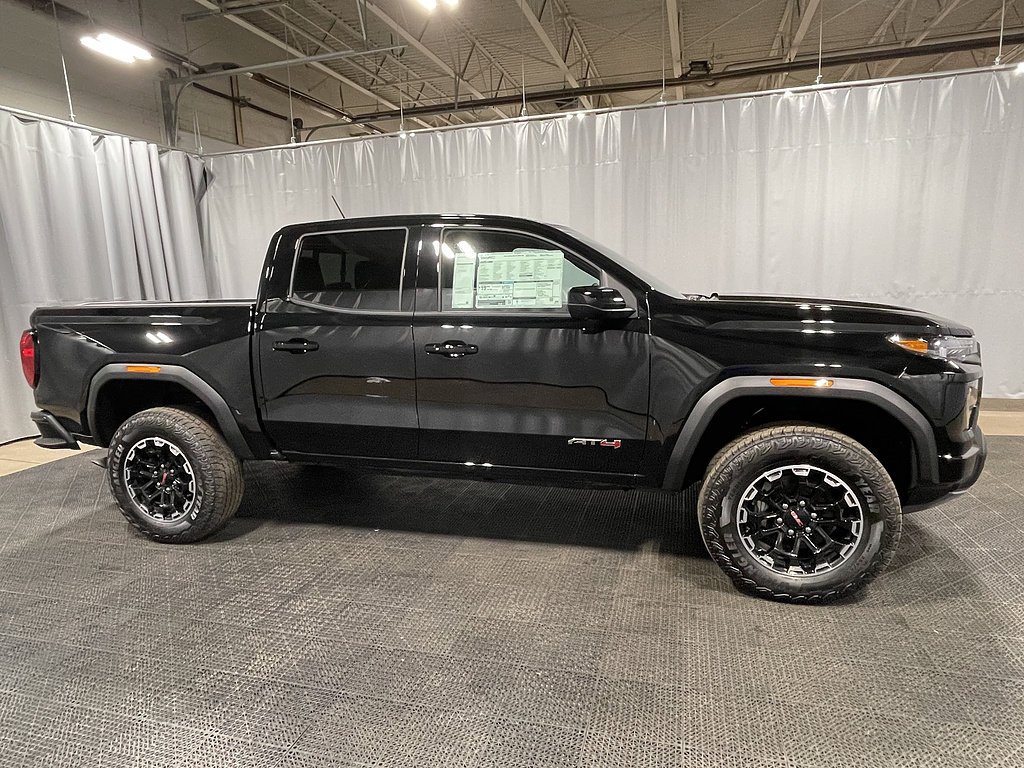 2026 GMC Canyon AT4 - Photo 5
