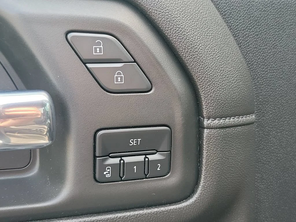 2022 Chevrolet Silverado 2500HD LTZ - Photo 23