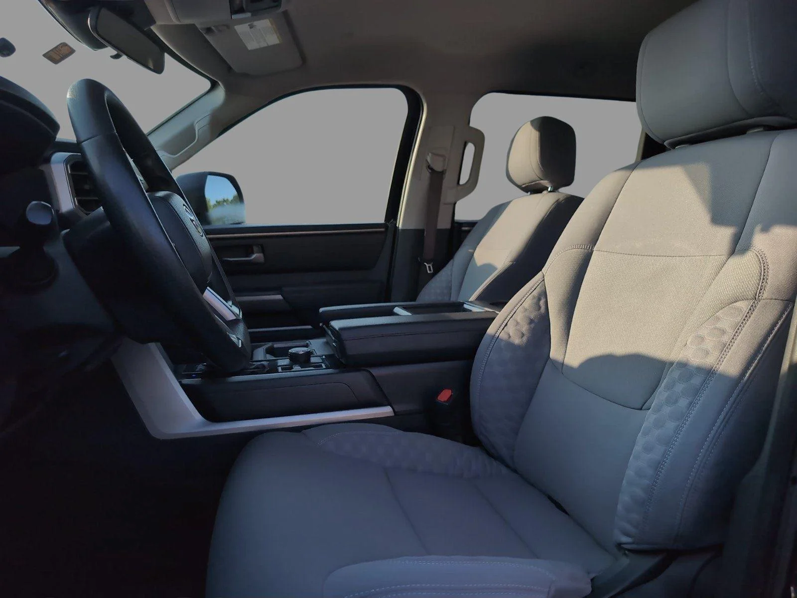 Used 2022 Midnight Black Metallic Toyota SR5 image 17