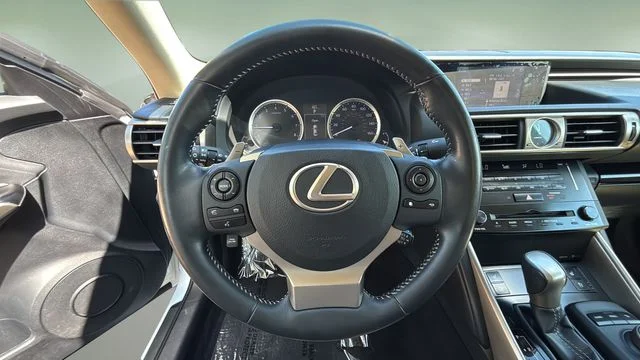 Used 2014  Lexus 250 image 12