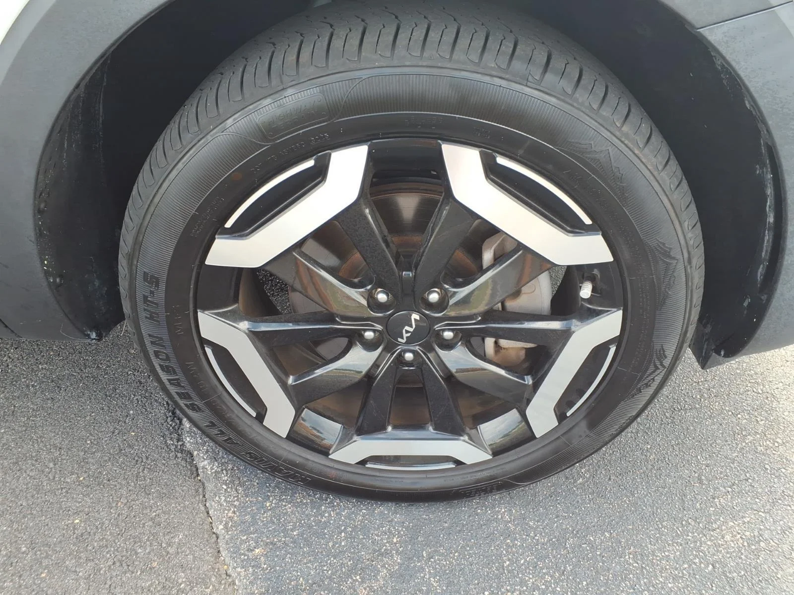 Used 2023  KIA S image 15