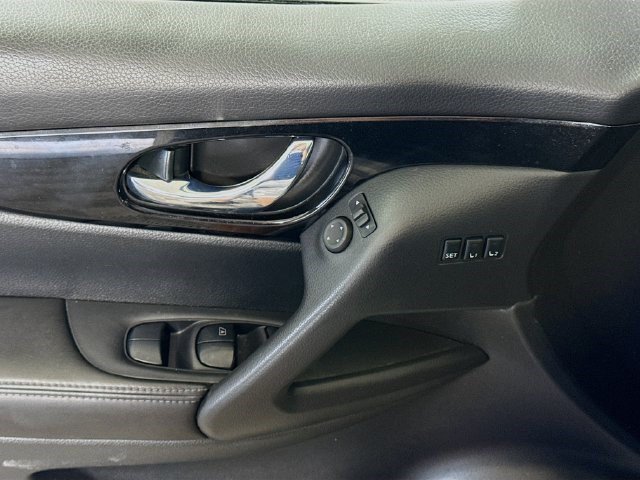 Used 2022 Gun Metallic Nissan SL image 20