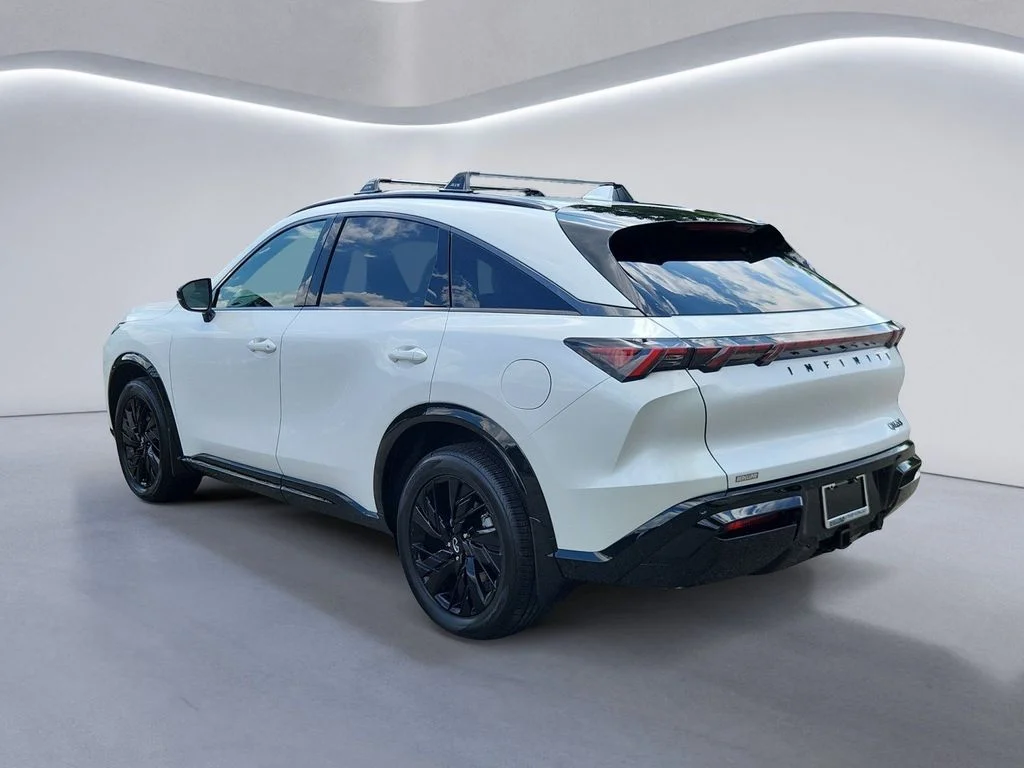 New 2027 RADIANT WHITE INFINITI Sport AWD image 5