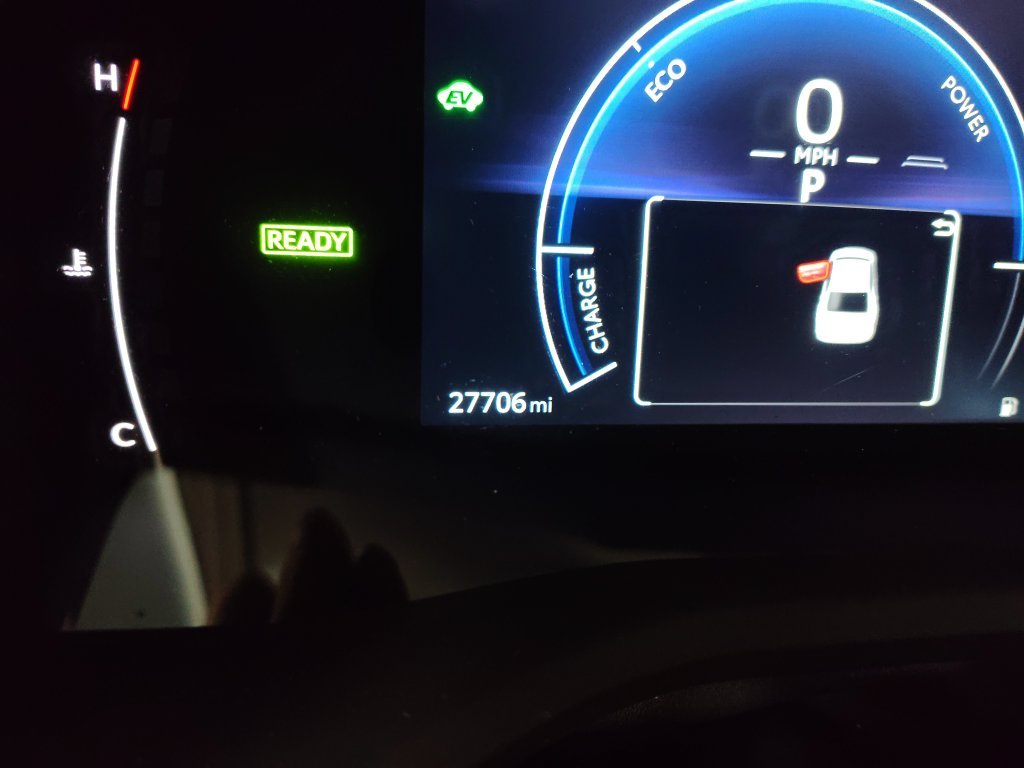 Certified Used 2025 Silver Toyota LE image 21