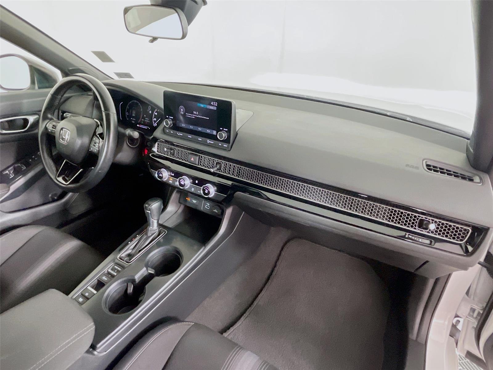Used 2023 Platinum White Pearl Honda Sport image 32