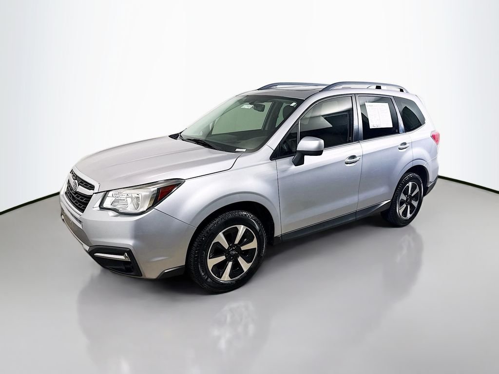 Used 2017 Ice Silver Metallic Subaru Premium image 3