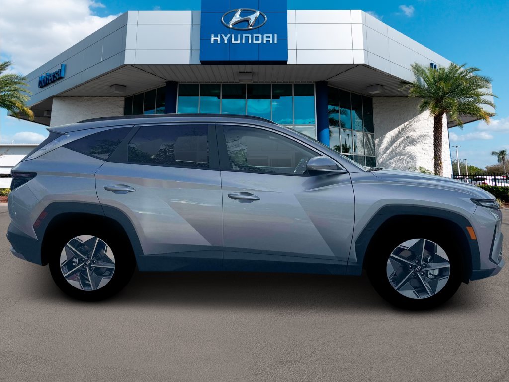 New 2026 Silver Hyundai SEL Premium FWD image 28