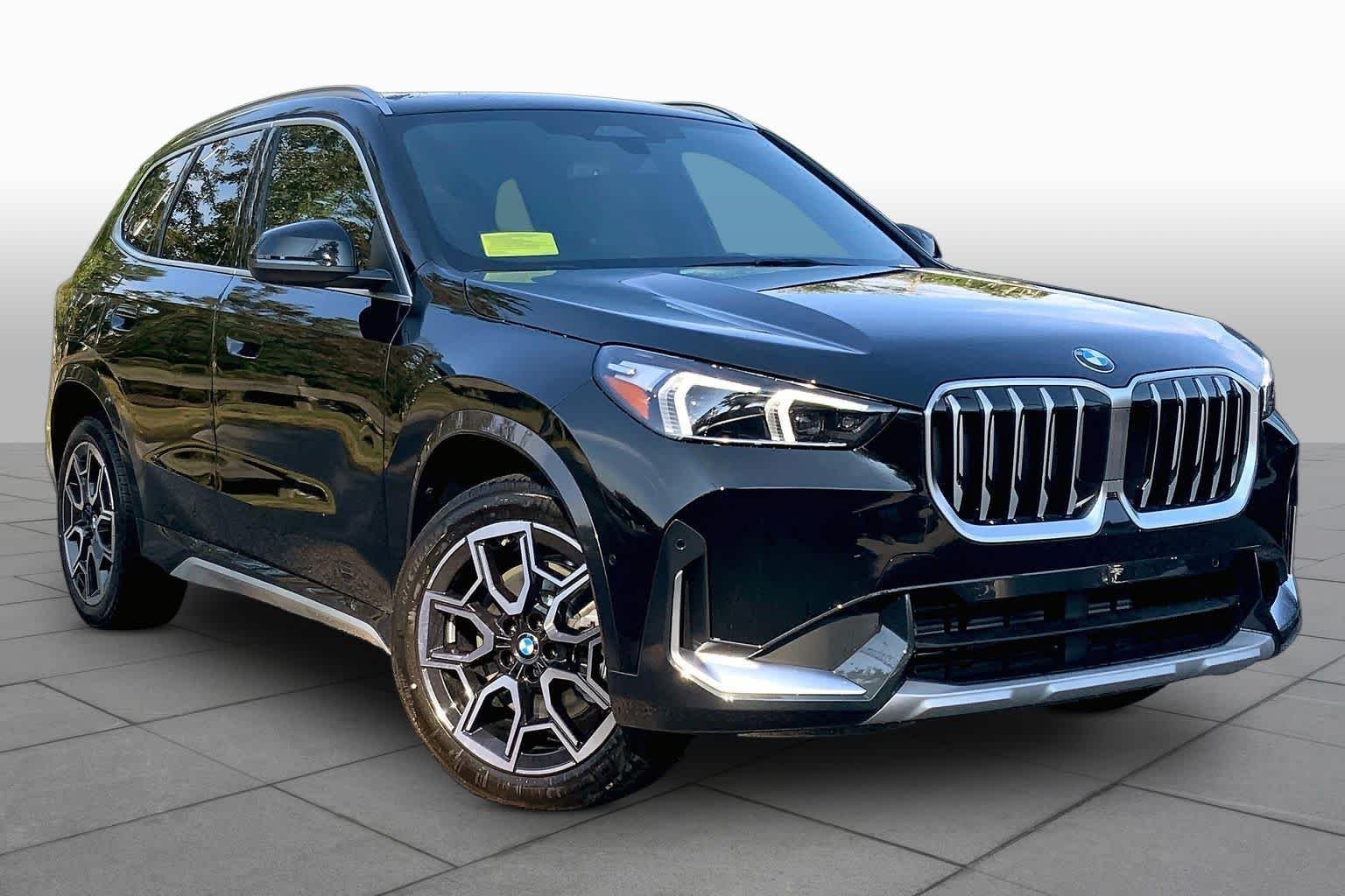 New 2027 Black Sapphire Metallic BMW xDrive28i image 2