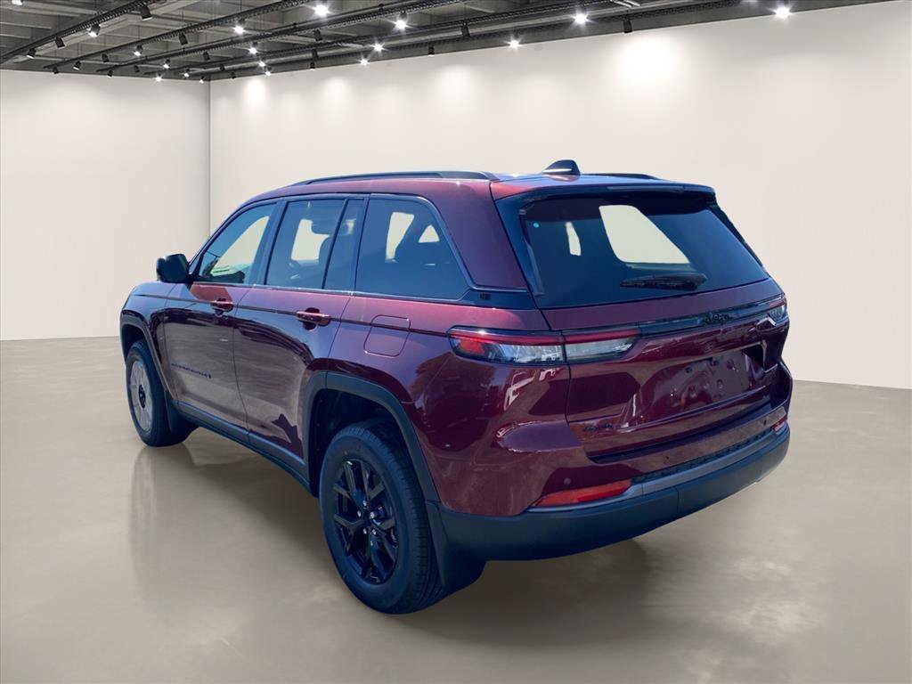 New 2026 Velvet Red Pearl-Coat Exterior Paint Jeep Altitude image 3