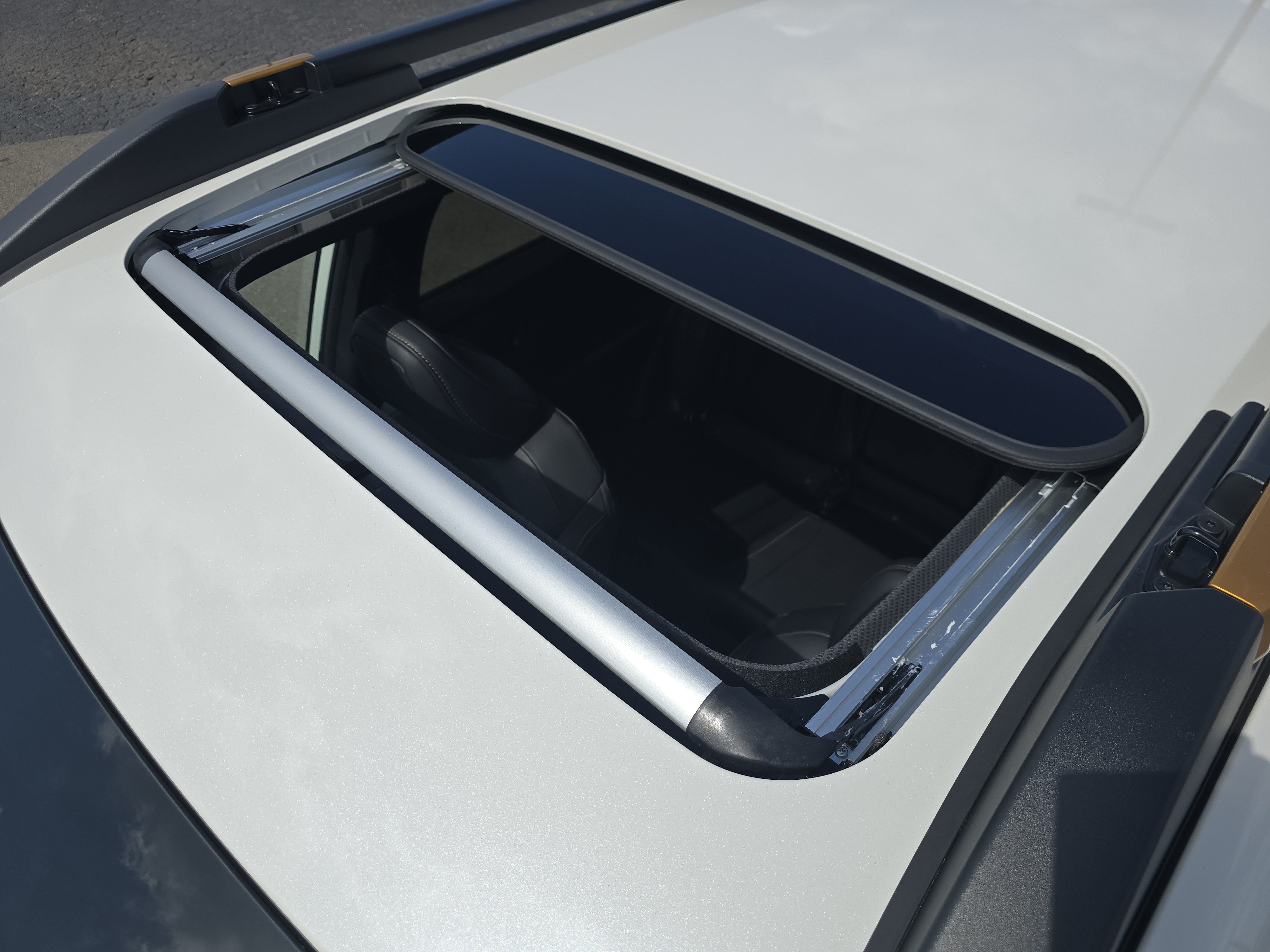 New 2026 CRYSTAL WHITE PEARL Subaru Wilderness image 9