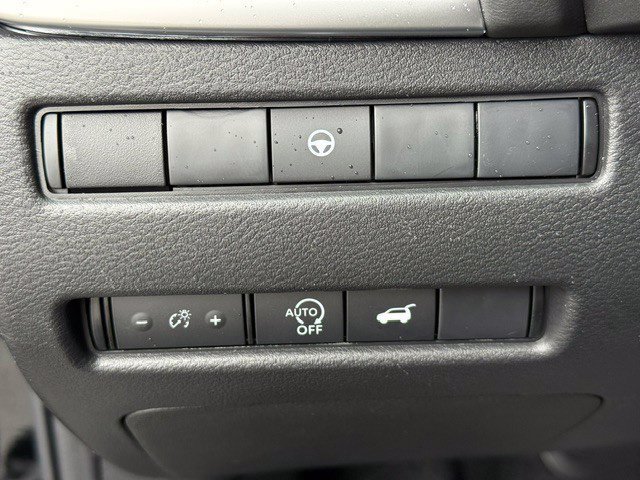 New 2026 Everest White Pearl TriCoat Nissan SV image 36