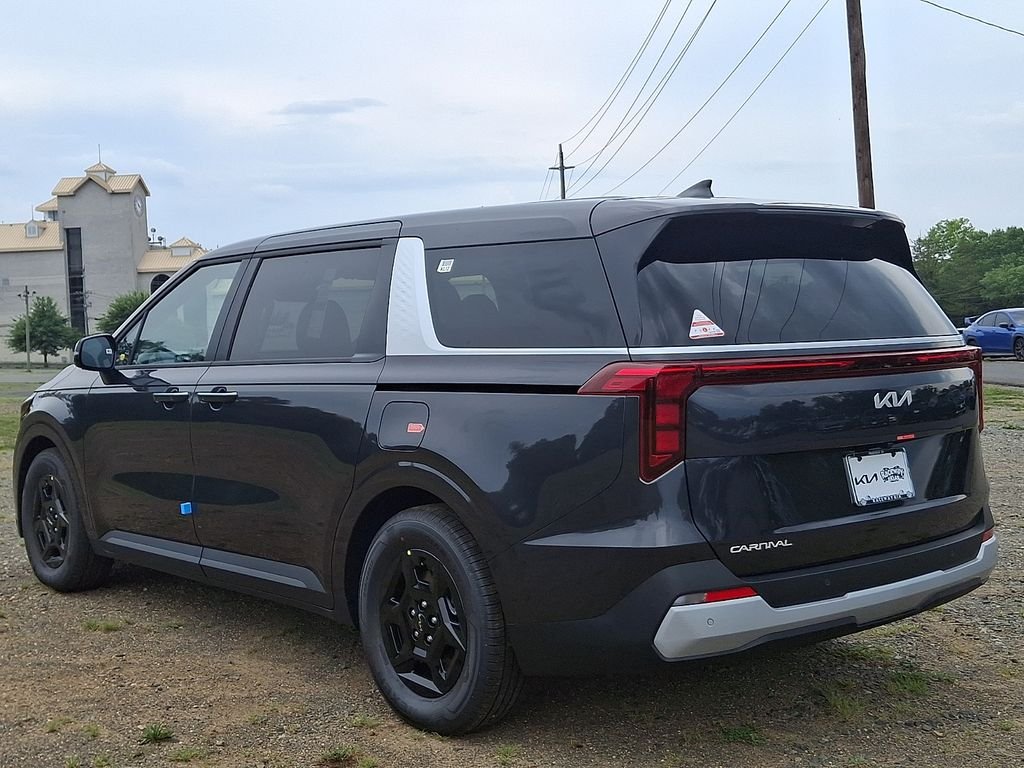 New 2026 Gray Kia LXS image 3