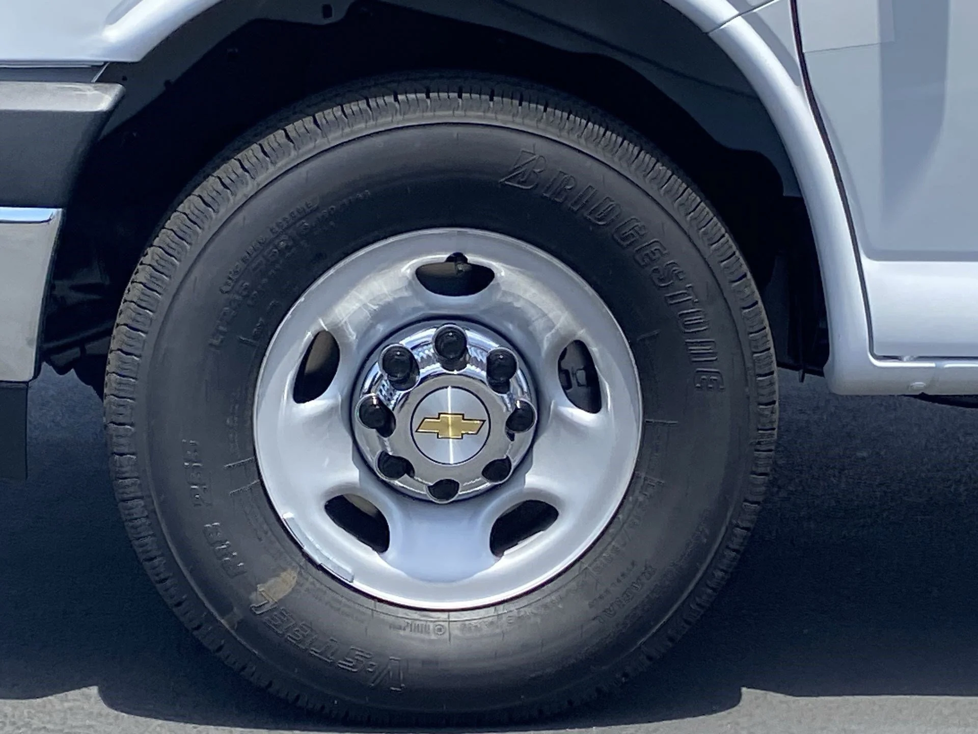 2026 Chevrolet Express Cargo Work Van - Photo 30