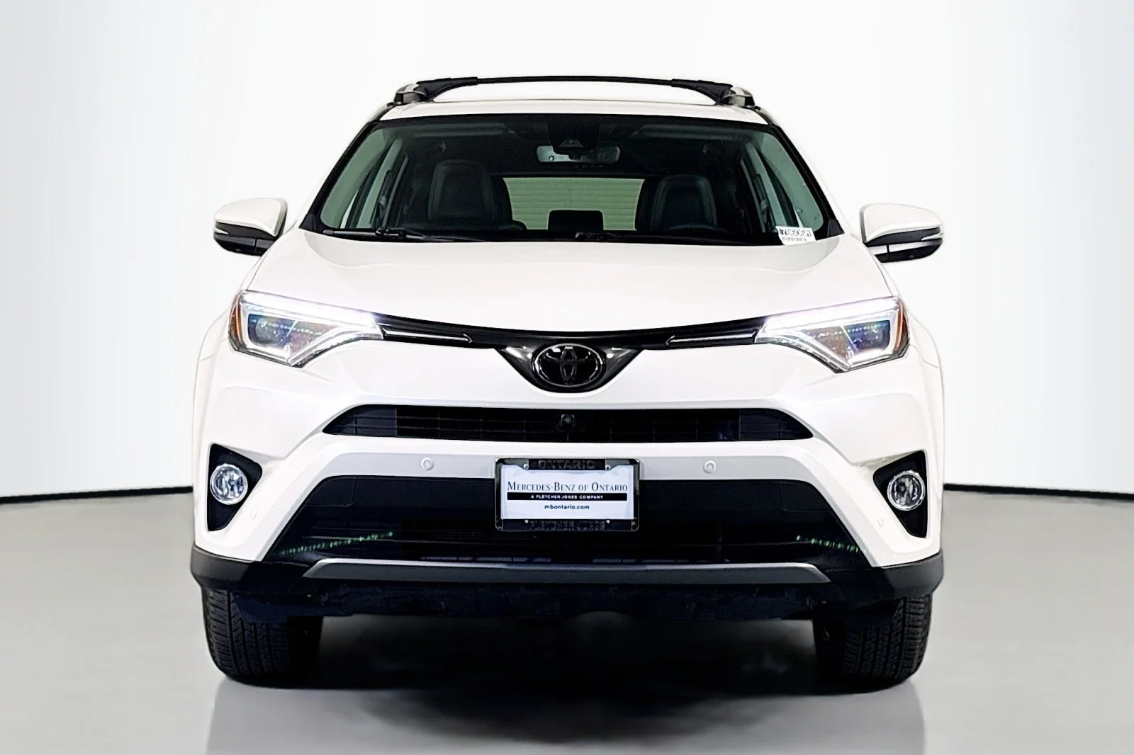 Used 2017 Blizzard Pearl Toyota Limited image 3
