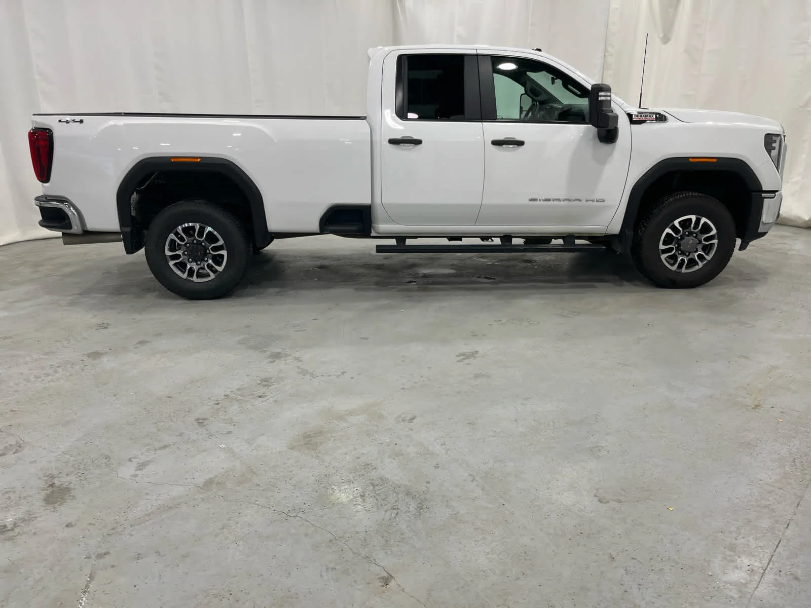 Used 2024 Summit White GMC Pro image 9