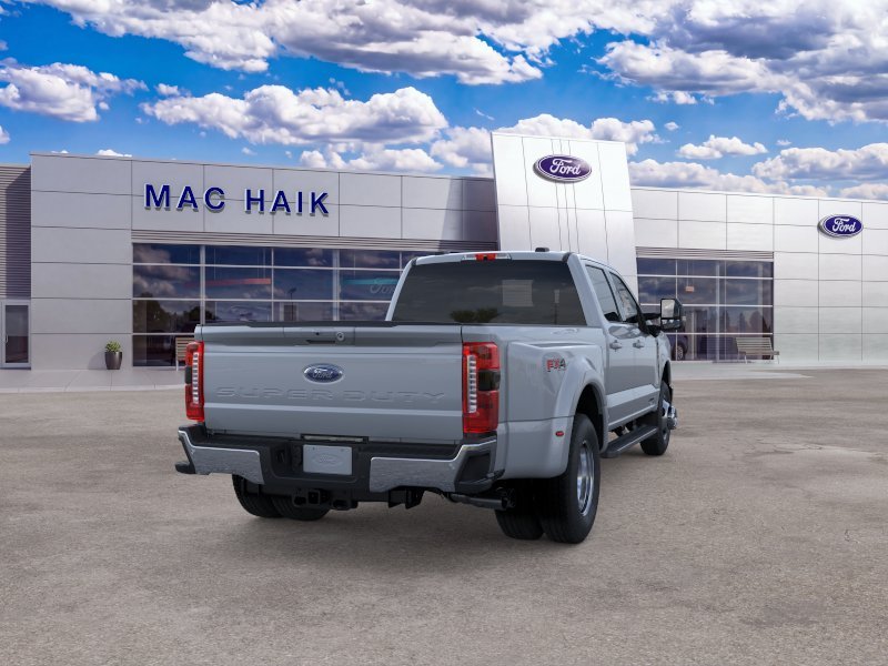 New 2026 Glacier Gray Metallic Tri-Coat Ford F-350® Lariat® image 30